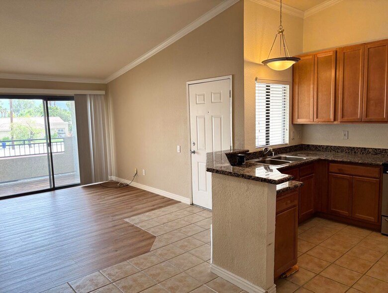 Building Photo - 78650 Avenue 42