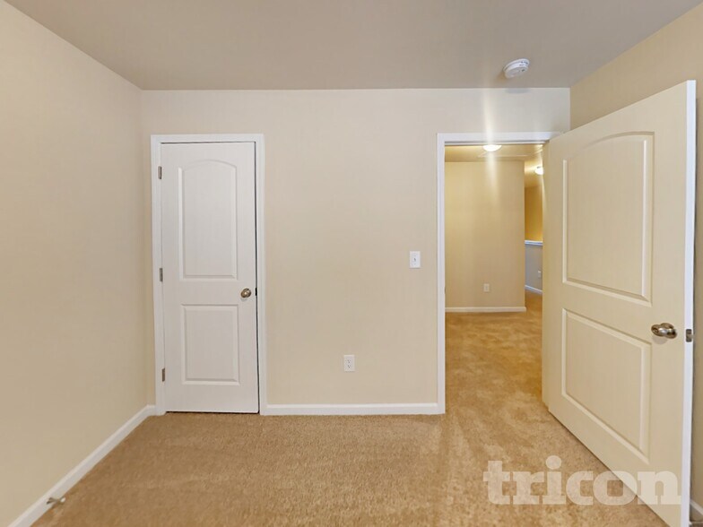 Building Photo - 2046 Aragon Lane