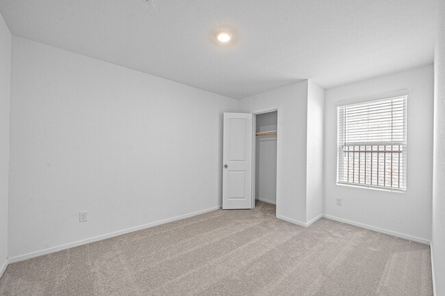 Building Photo - 3084 Sunset Glory Dr