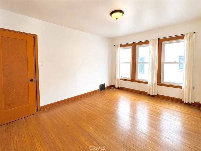 Building Photo - 6622 W 6th St