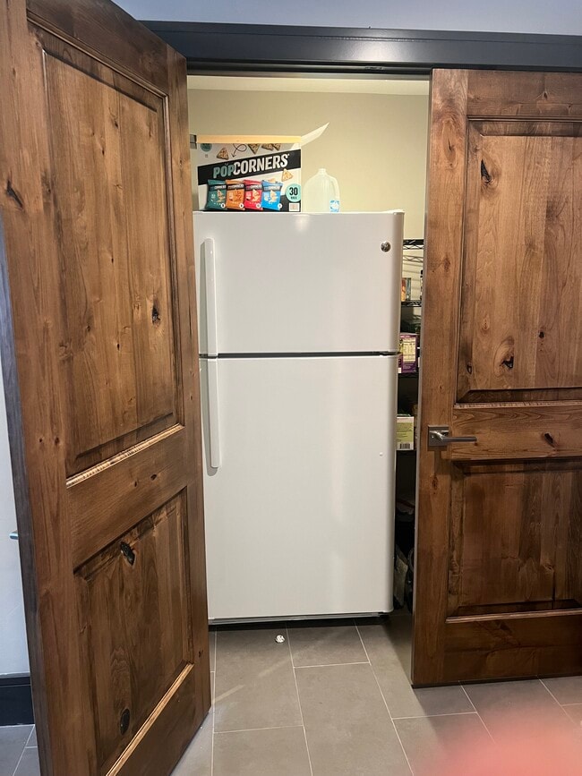 Building Photo - 5144 N Lauralwood St