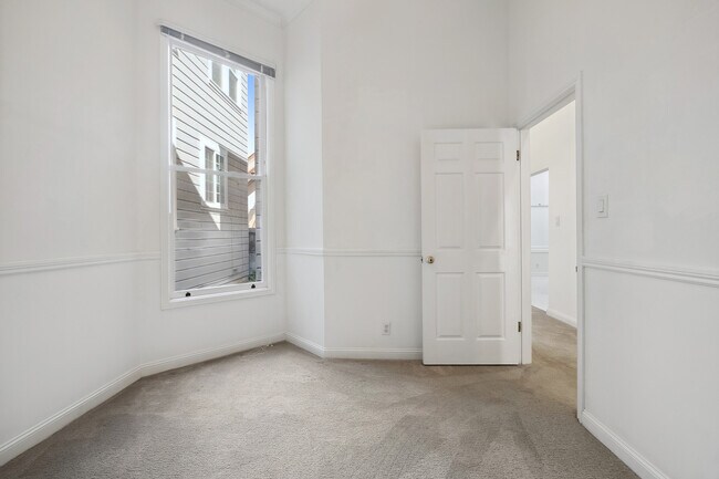 Building Photo - 1406 Post St