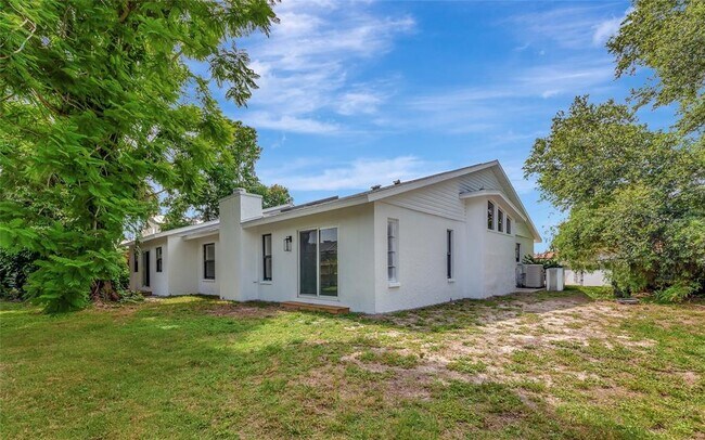 Building Photo - 1658 Ridgewood Ln