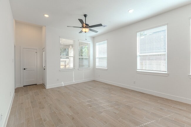 Building Photo - 676 Crested Duck Ct