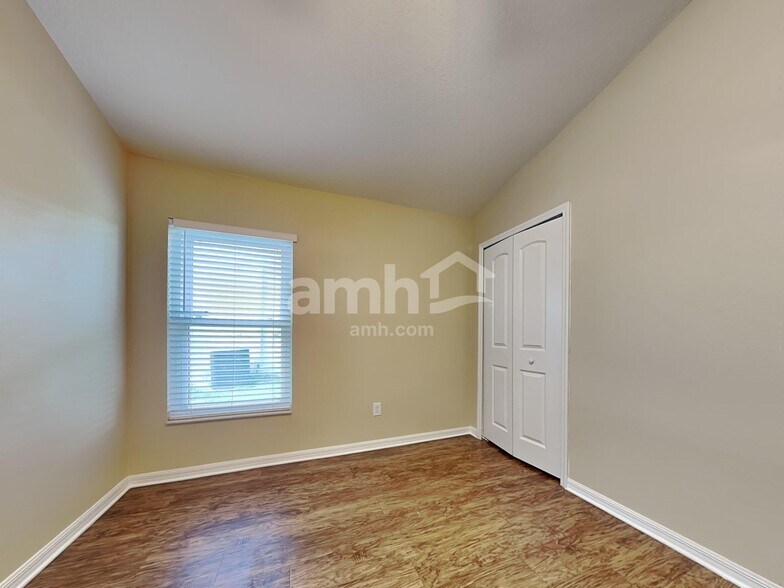 Building Photo - 4214 Hartford Lake Dr