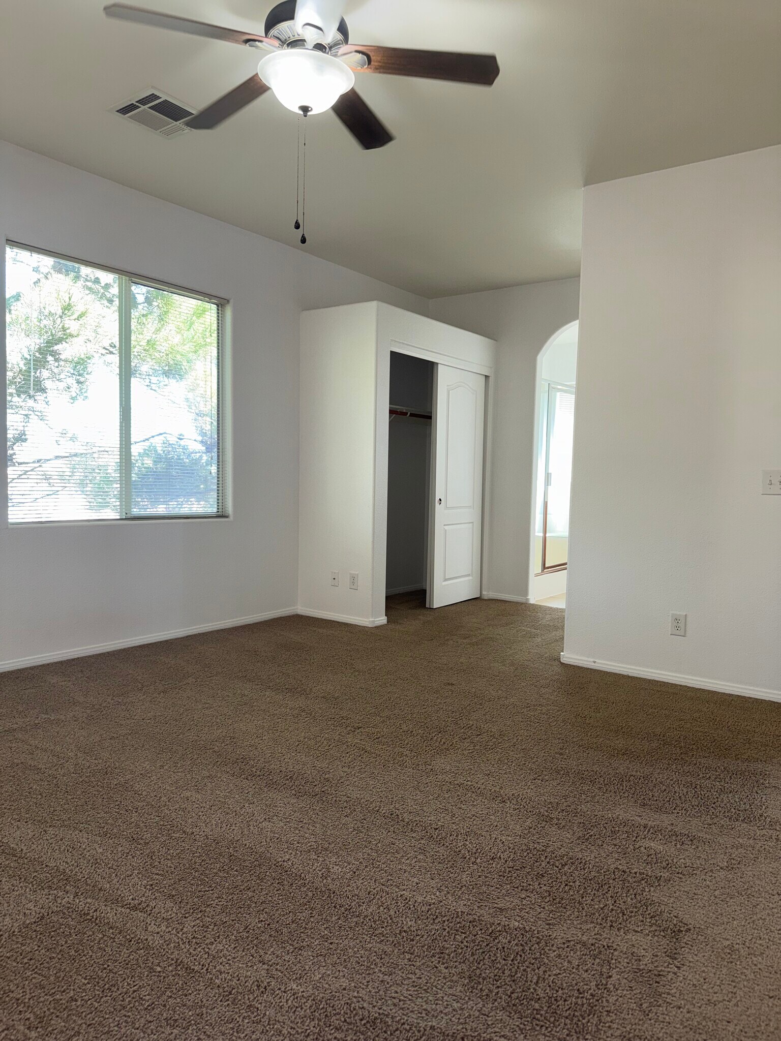 Building Photo - 10519 Allegrini Dr