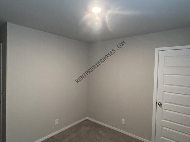 Building Photo - 29156 E 79th Pl S