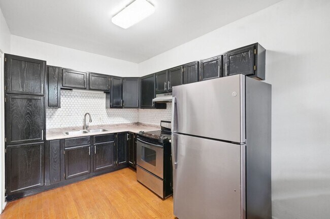 Building Photo - 6945 S Calumet Ave