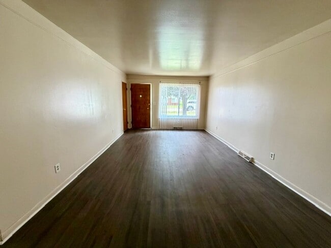 Building Photo - 212 Arcola St