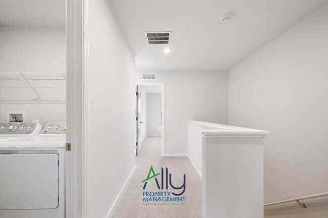 Building Photo - 44 Sophie Kathryn Dr