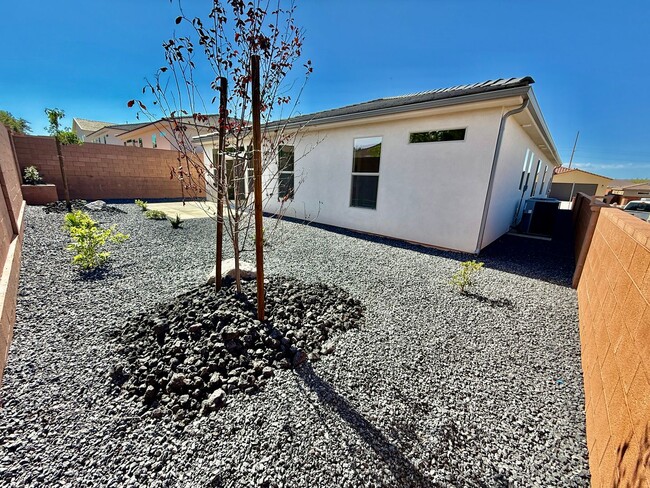 Building Photo - Brand New Four-Bedroom Home in Hurricane