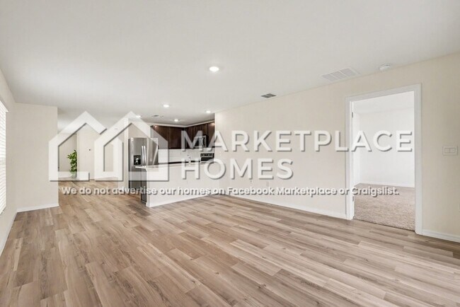 Building Photo - 8619 SW 44th Terrace