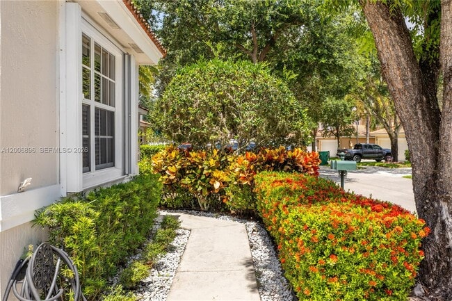 Building Photo - 14972 SW 50th Ct