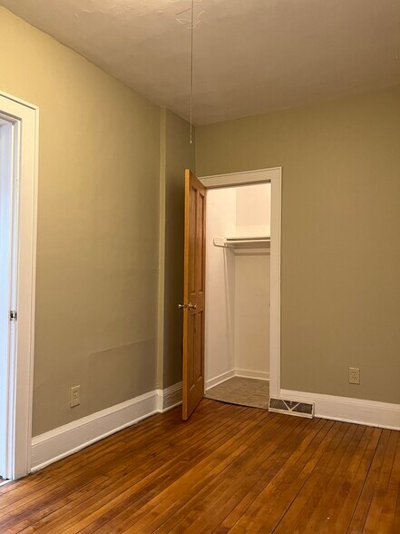 Building Photo - 3100 S Griffin Ave