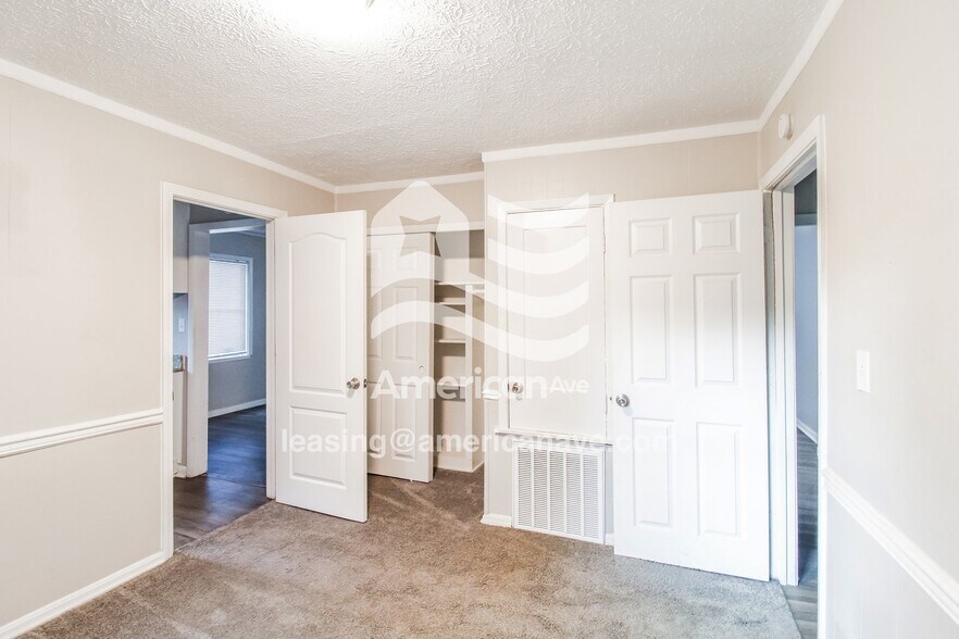 Building Photo - 408 Camellia Cir