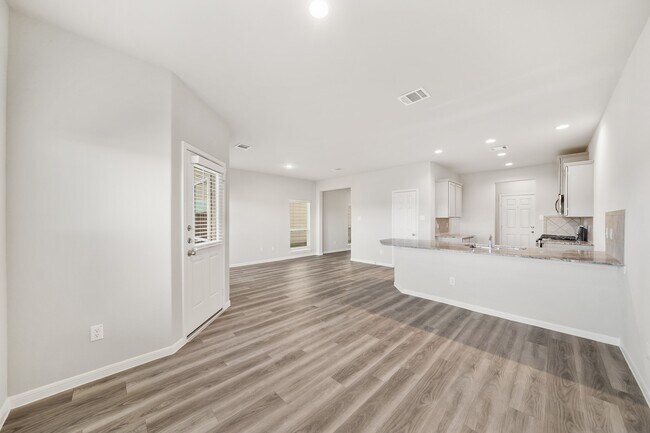 Building Photo - 13313 Nabob Dr