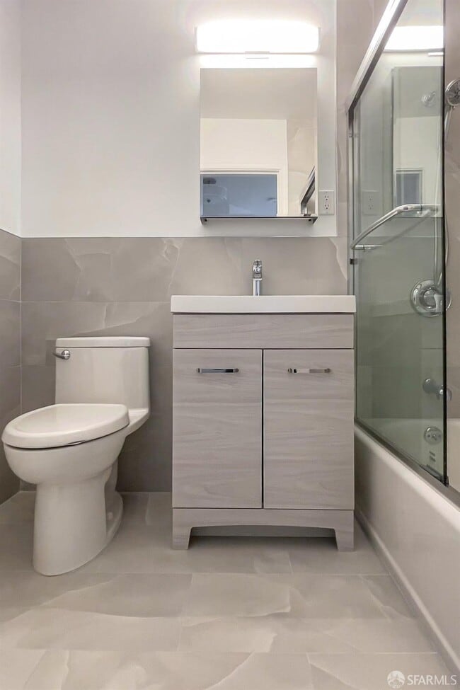 Building Photo - 1700 19th Ave