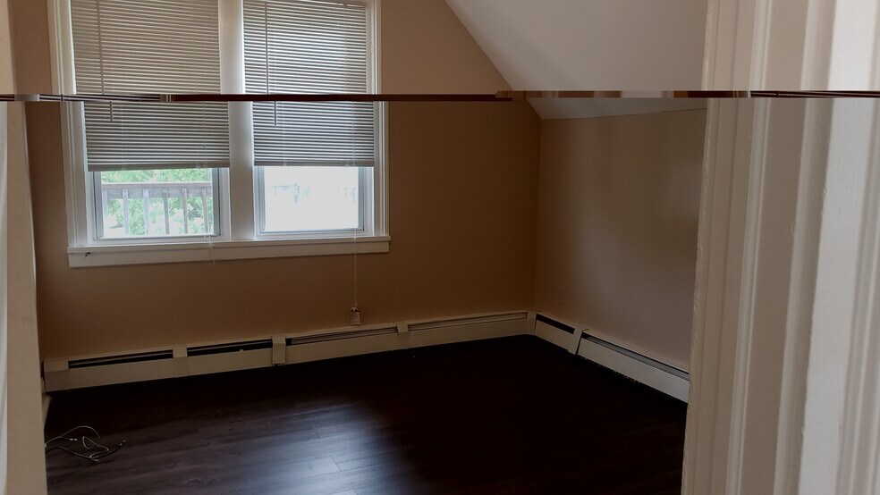 Bedroom - 19 Mahl Ave