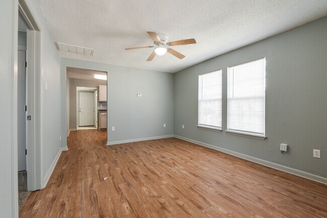 Building Photo - 3332 NW 28th St