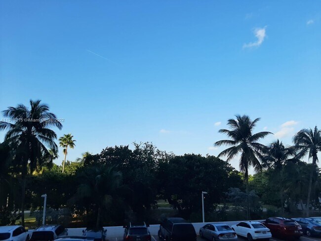 Building Photo - 177 Ocean Ln Dr