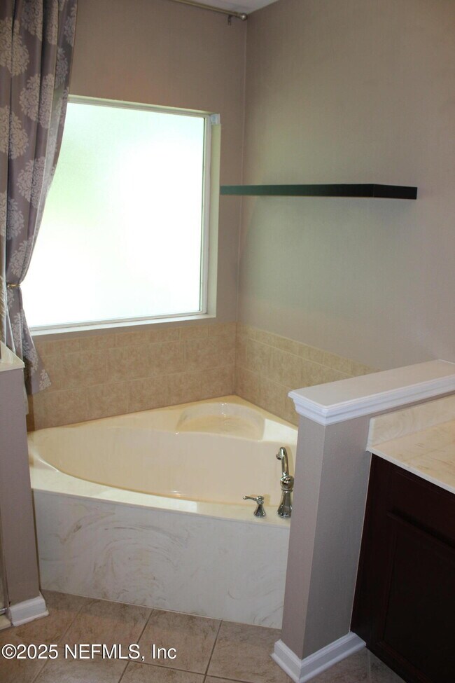 Building Photo - 5955 Wind Cave Ln