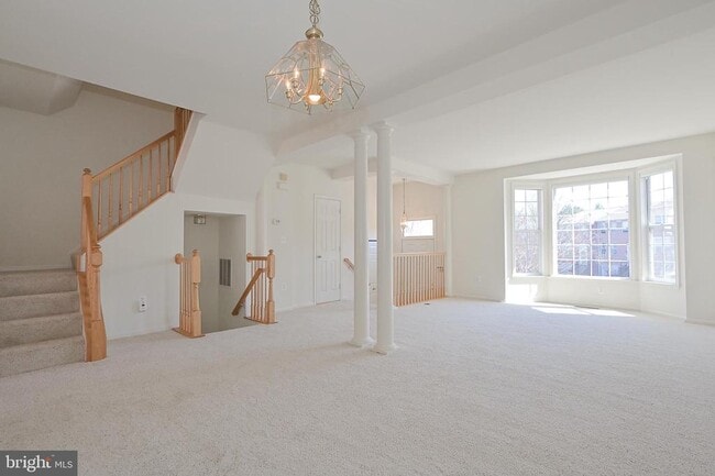 Building Photo - 7415 Gillingham Row