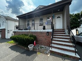 Building Photo - 126 Conant St