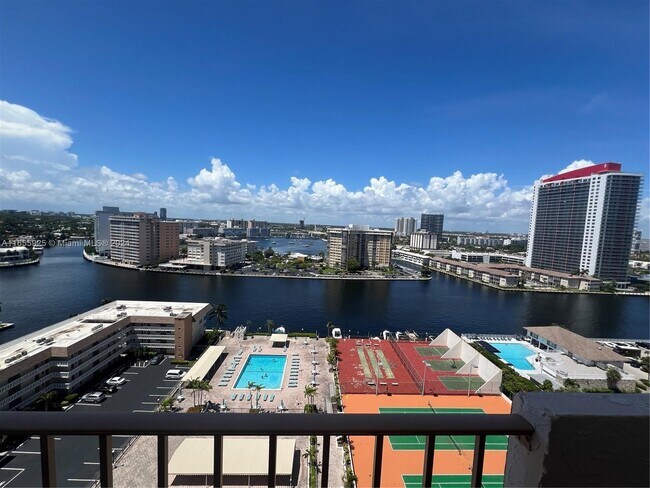 Building Photo - 1865 S Ocean Dr