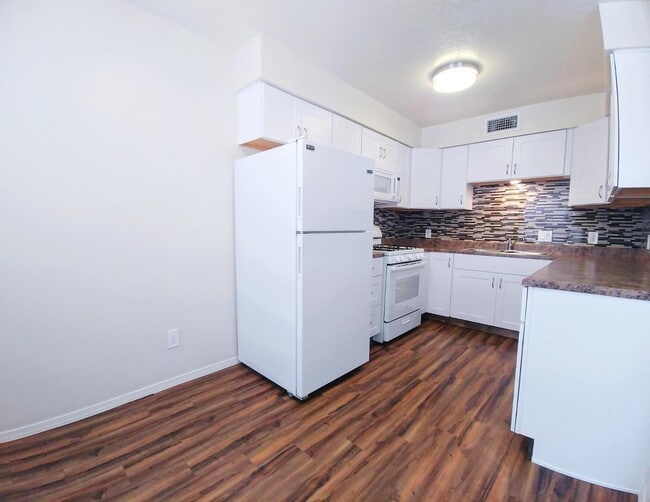 Building Photo - 1021 Coal Ave SW