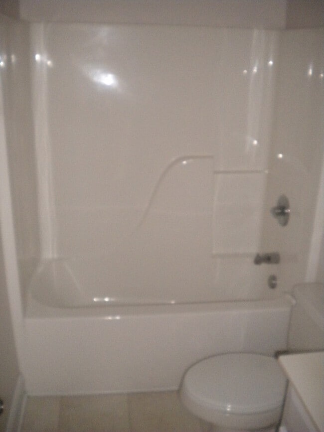 Building Photo - 4 Bedroom house in Brightwood area at a great price!