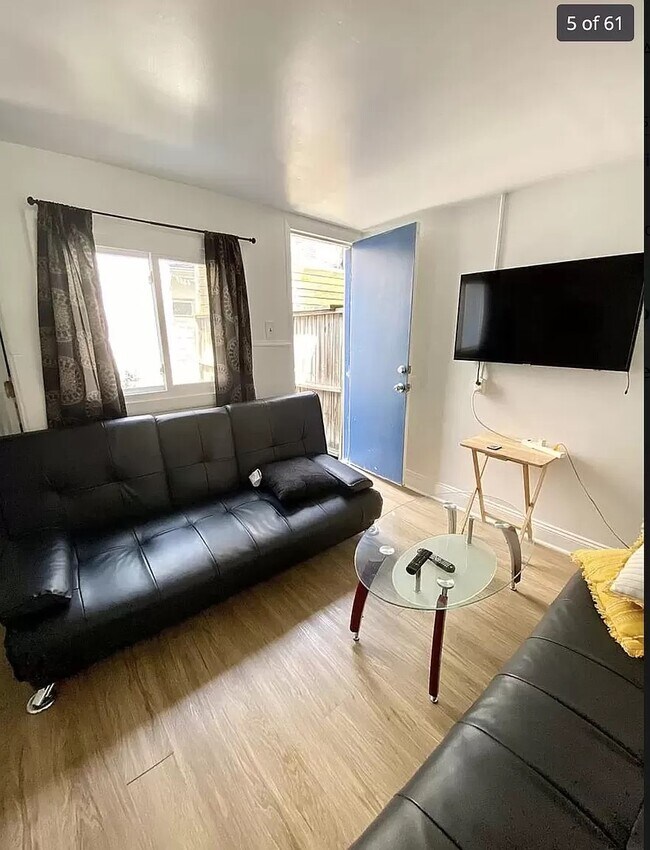 Building Photo - 720 S Randolph St