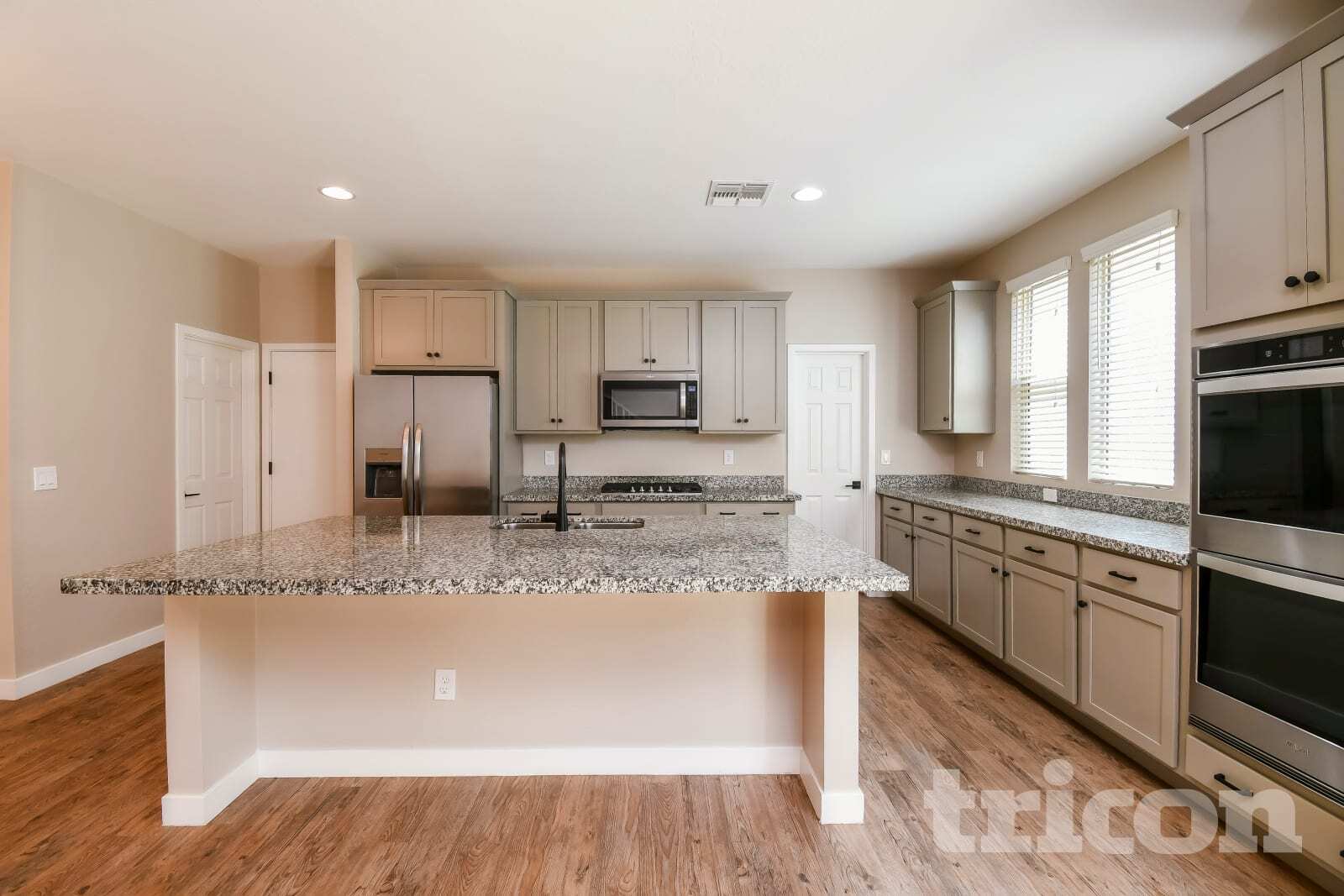 Building Photo - 9314 E Strobe Ave