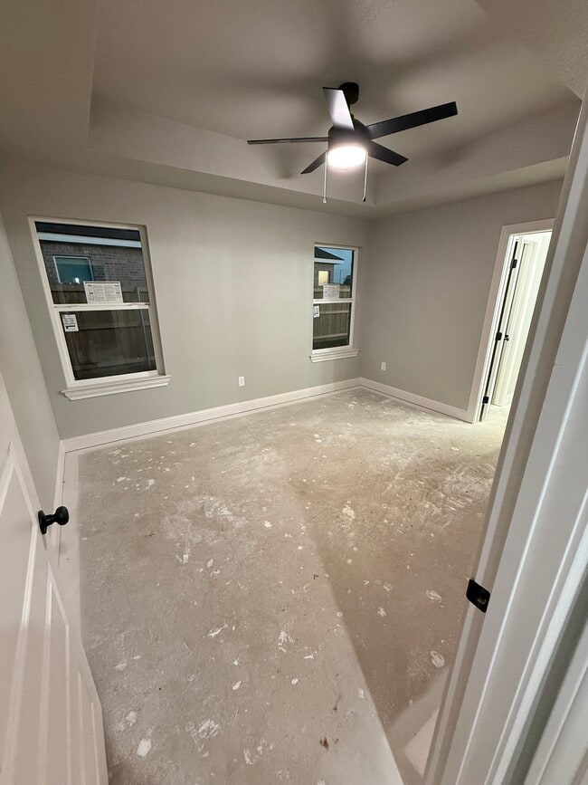 Building Photo - 317 Woodstock Ln