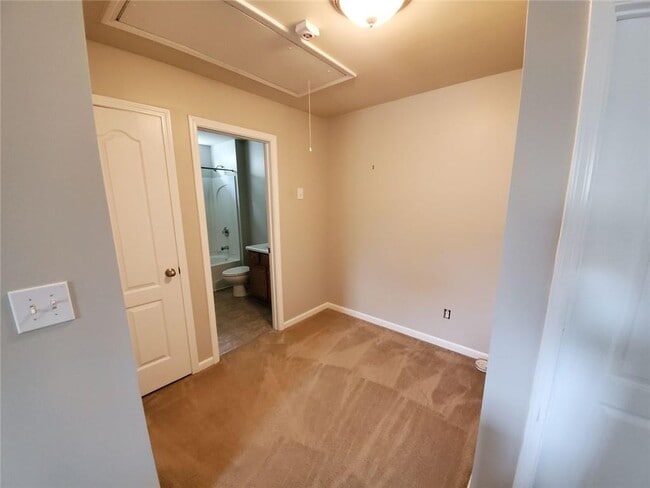 Building Photo - 225 Brookhaven Ct