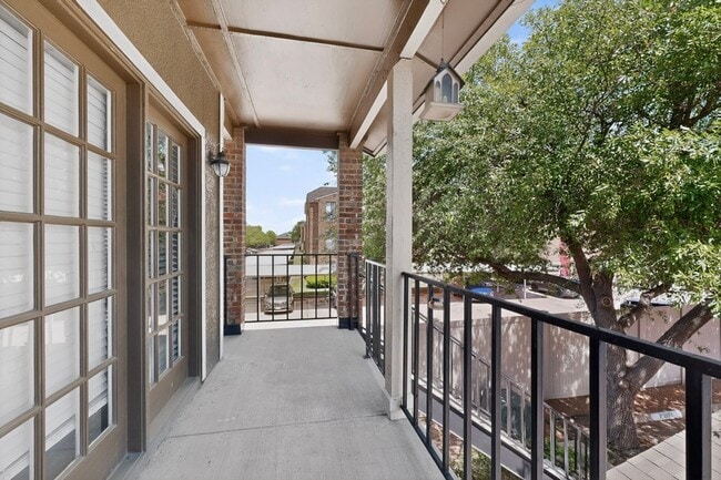 Building Photo - 5859 Frankford Rd