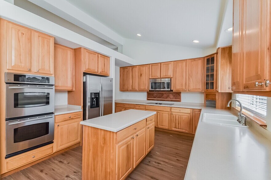 Building Photo - 5295 War Paint Pl