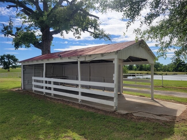 Building Photo - 1112 VZ Co Rd 1703