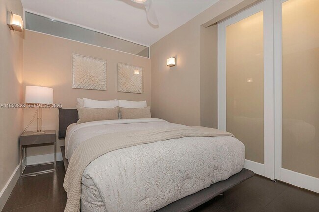 Building Photo - 2301 Collins Ave