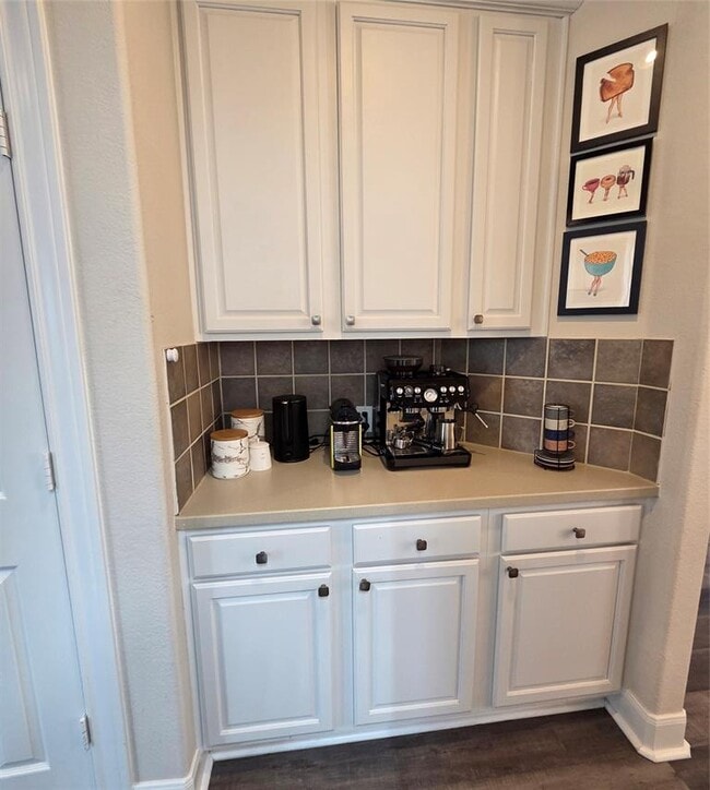 Building Photo - 8208 Endeavor Cir