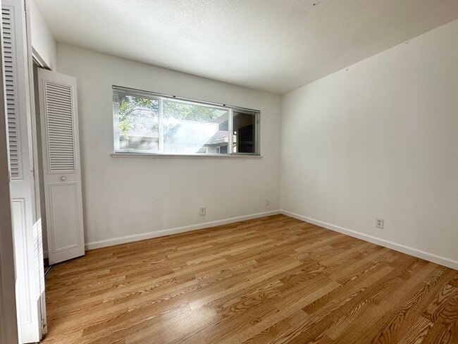 Building Photo - Charming 2-Bedroom Condo in Rancho Cordova!