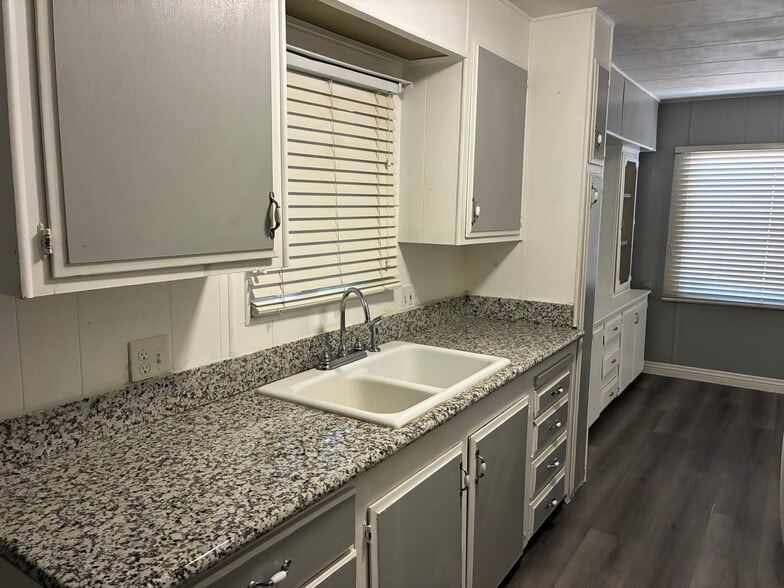 Building Photo - 19190 Hinton St