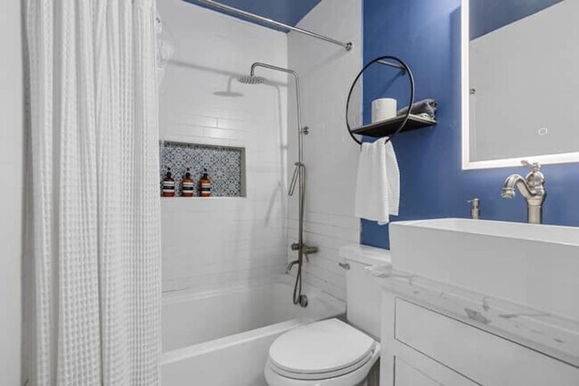 Building Photo - 2620 Arbor St