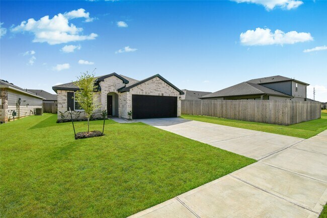 Building Photo - 4243 Bromham Farms Dr