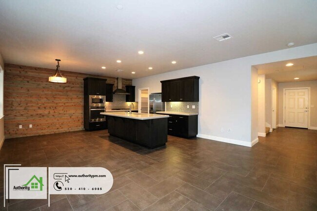 Building Photo - 1353 Browning Street