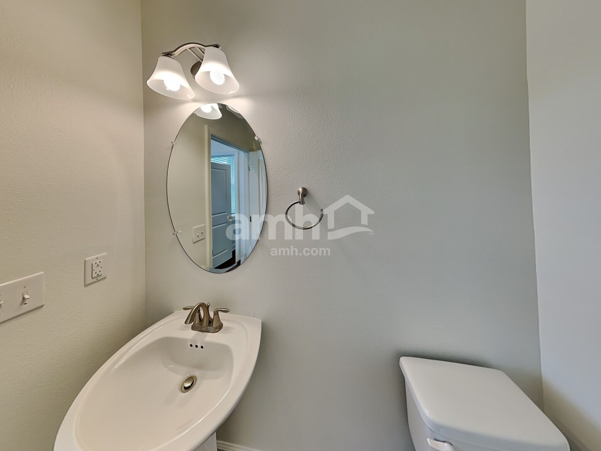 Building Photo - 315 Pine Terrace Dr