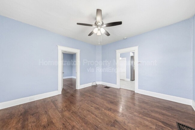 Building Photo - 704 W Johnson St