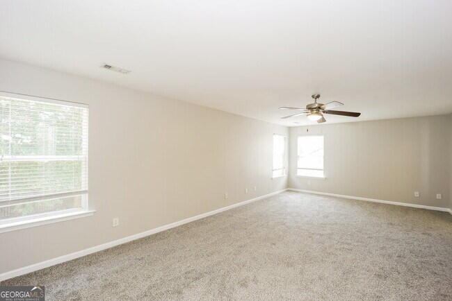 Building Photo - 30 Timber Ln