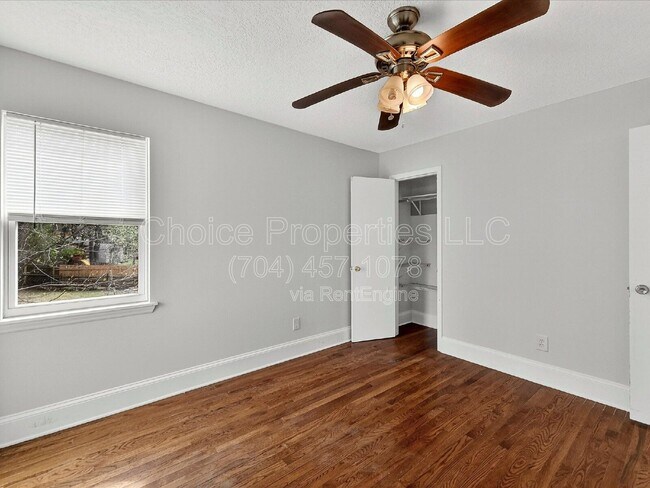 Building Photo - 8413 Red Setter Ln