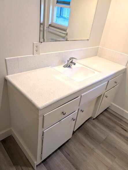 Building Photo - 3694 Redondo Beach Blvd