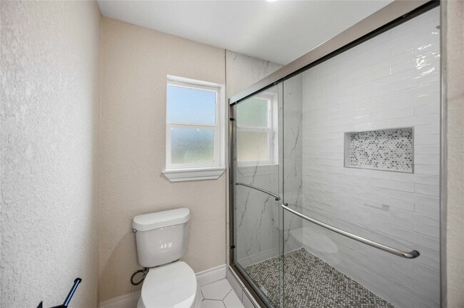 Building Photo - 5702 Old Lodge Dr
